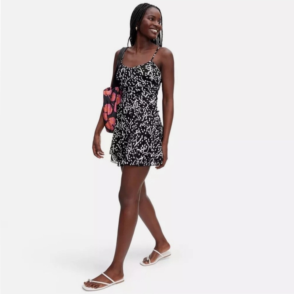 DVF Diane Von Furstenberg Black and White Patterned Dress size medium